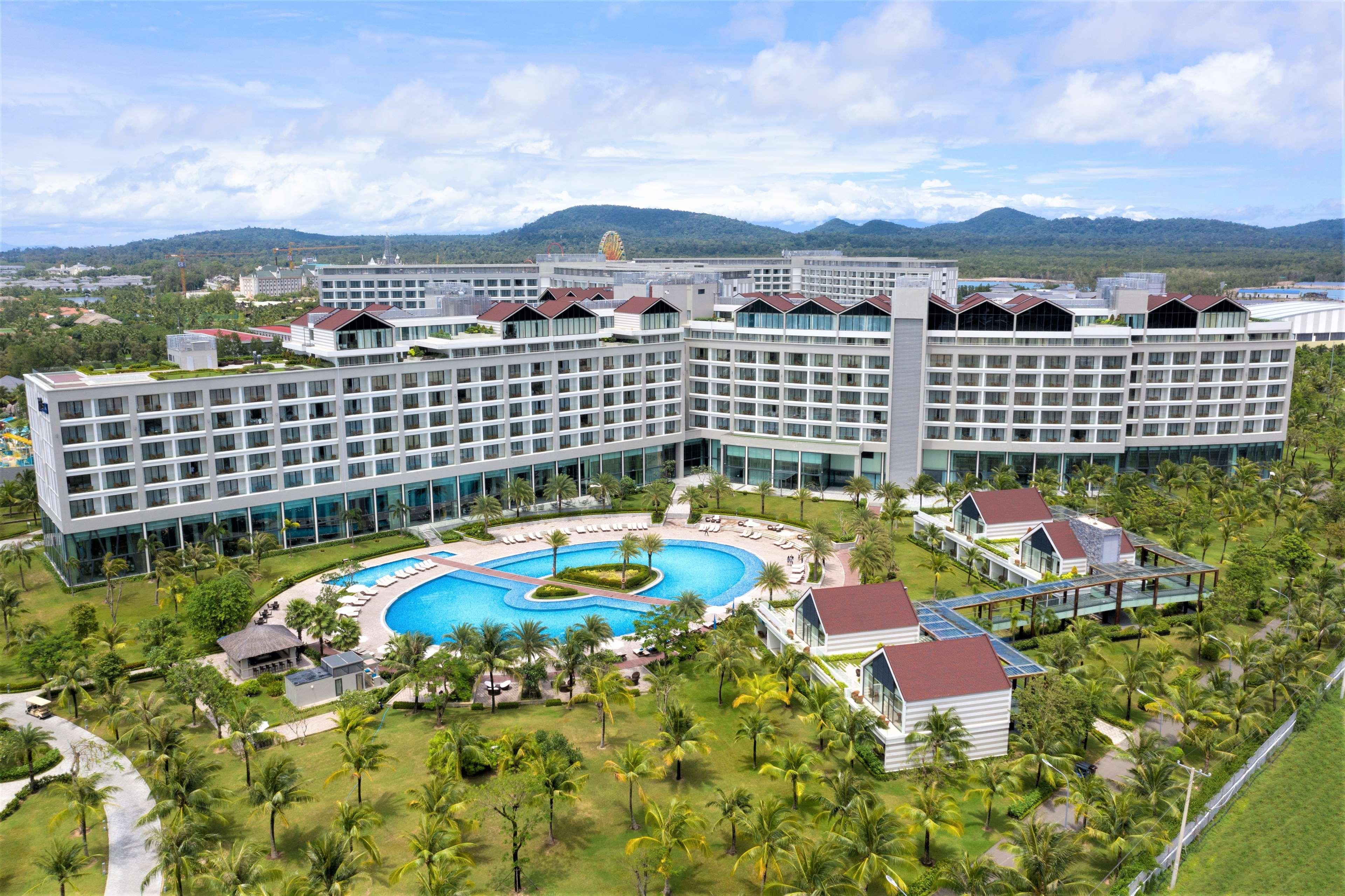 Radisson Blu Resort דואונג דונג מראה חיצוני תמונה Vinpearl Hotel Nha Trang